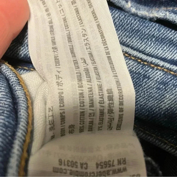 Abercrombie & Fitch  the Mom High Rise distressed Jeans raw hem - Picture 2 of 5